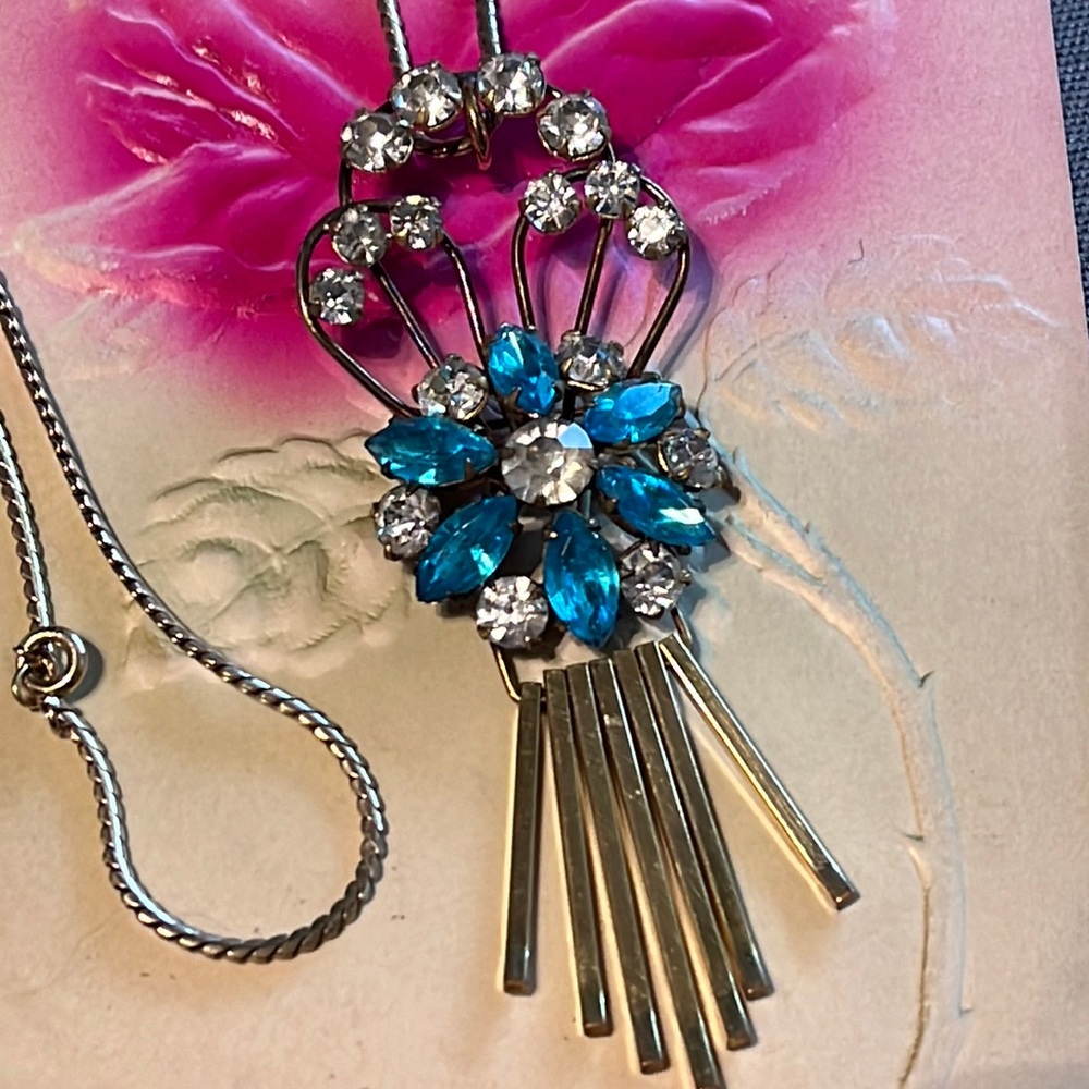 Vintage Tru-Kay Brooch - Pendant - CA 1950 - Rhinestones & Crystals